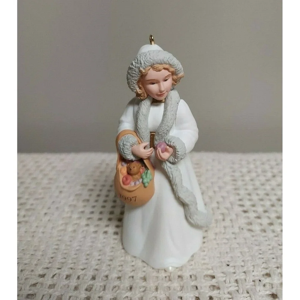 Vintage Hallmark Keepsake Ornament Kolyada Christmas Visitors 1997‎